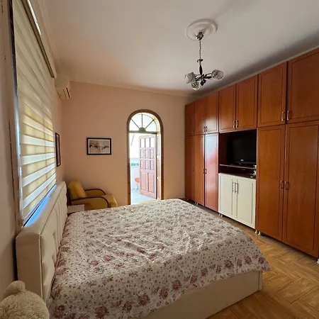 Artis Apartment Polisi i Vogel